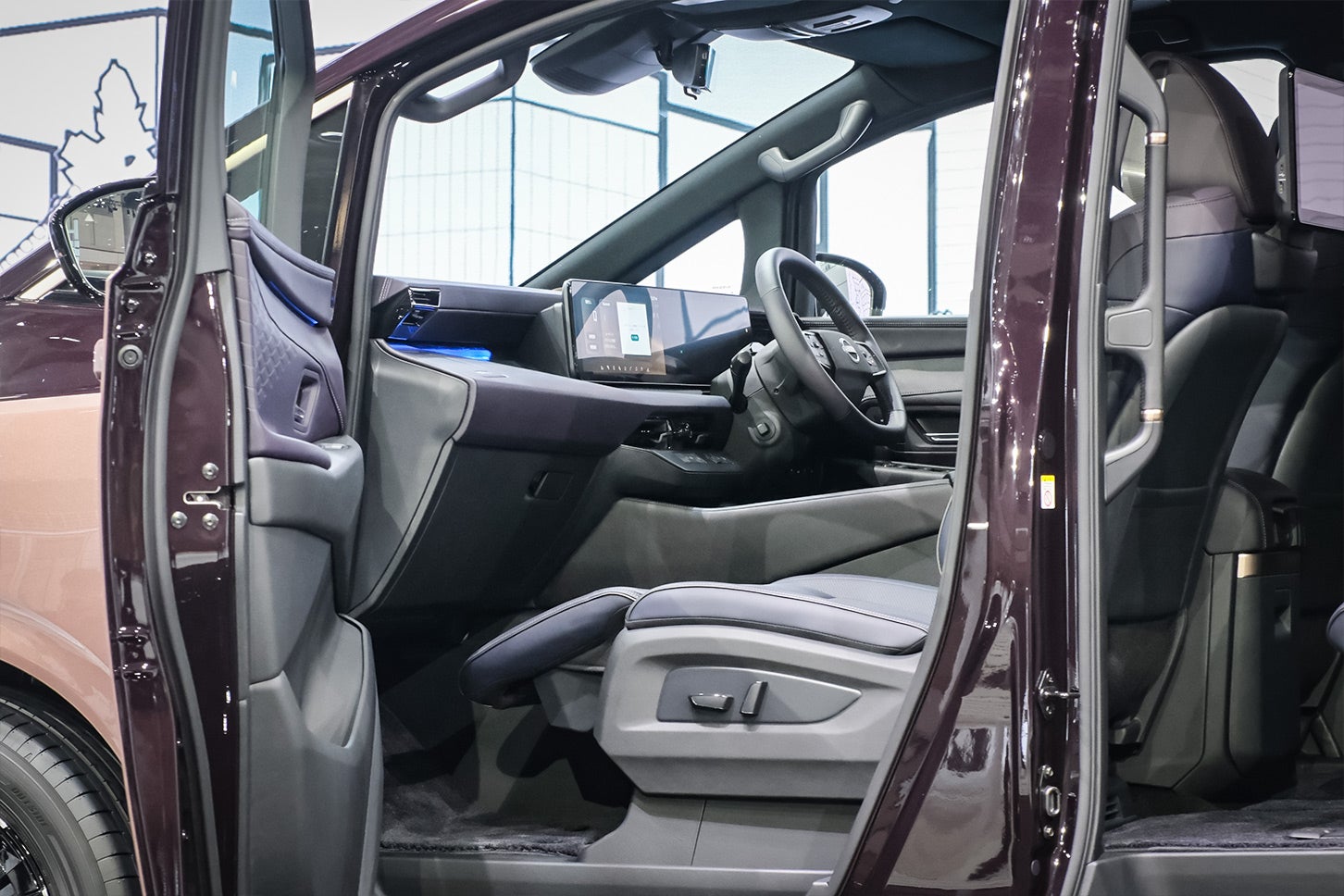 日産エルグランド｜Nissan Elgrand