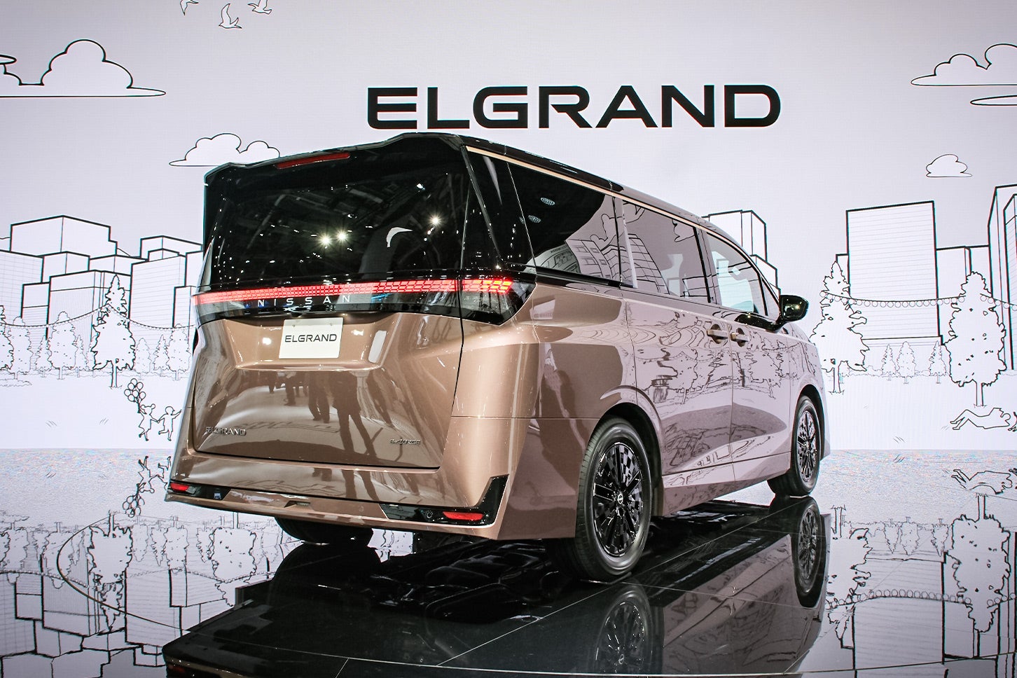 日産エルグランド｜Nissan Elgrand