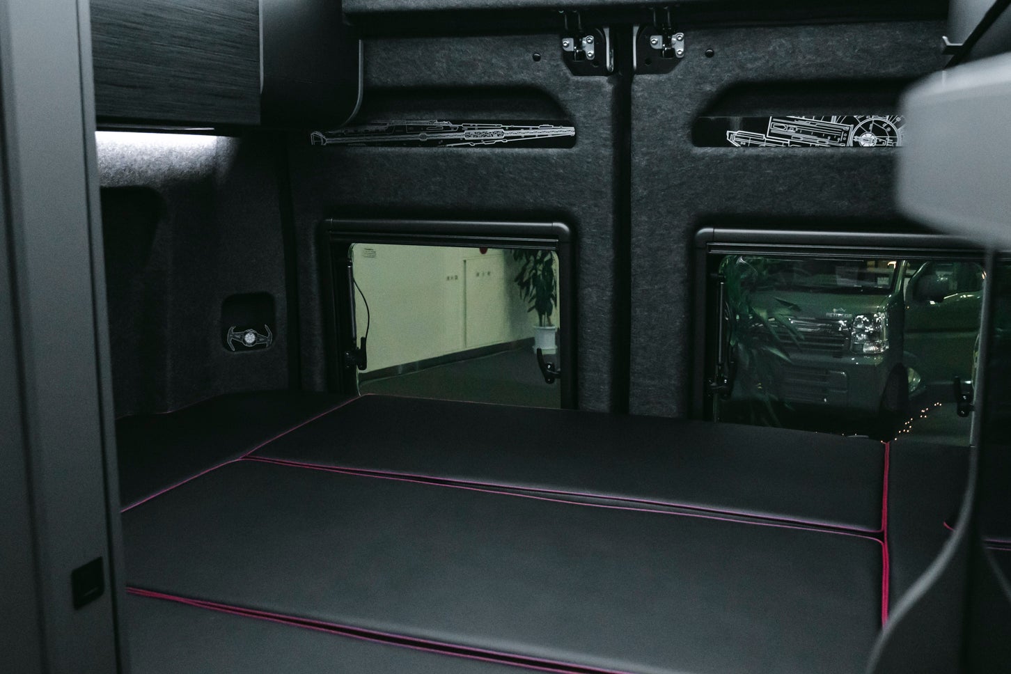 ジャパンモビリティショー2025に展示された「DA VINCI 6.0〈STAR WARS〉EDITION」