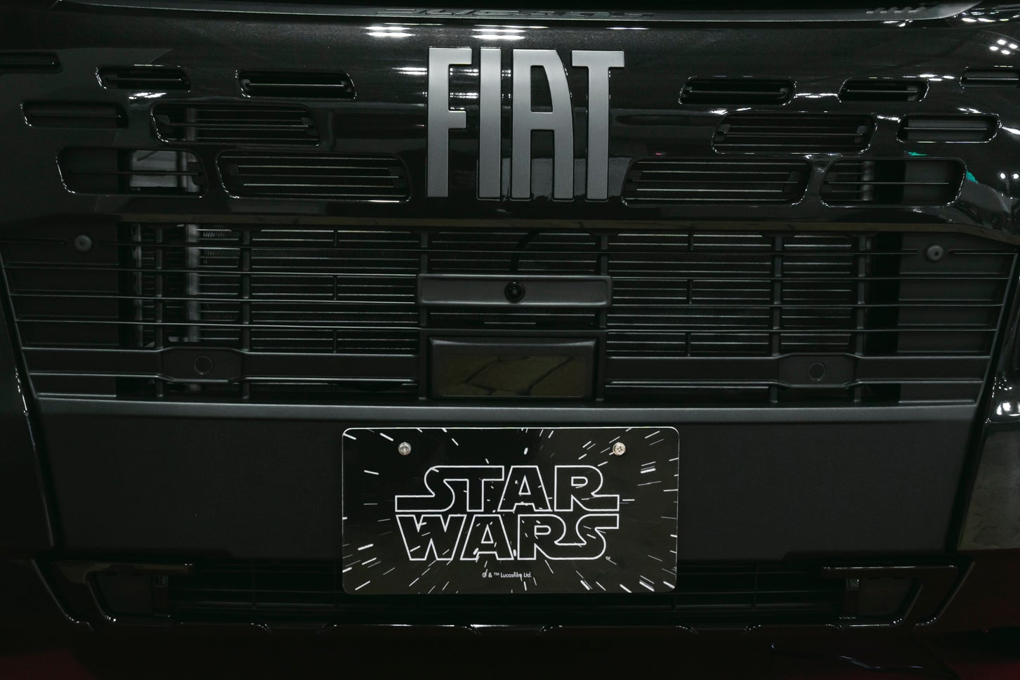 ジャパンモビリティショー2025に展示された「DA VINCI 6.0〈STAR WARS〉EDITION」