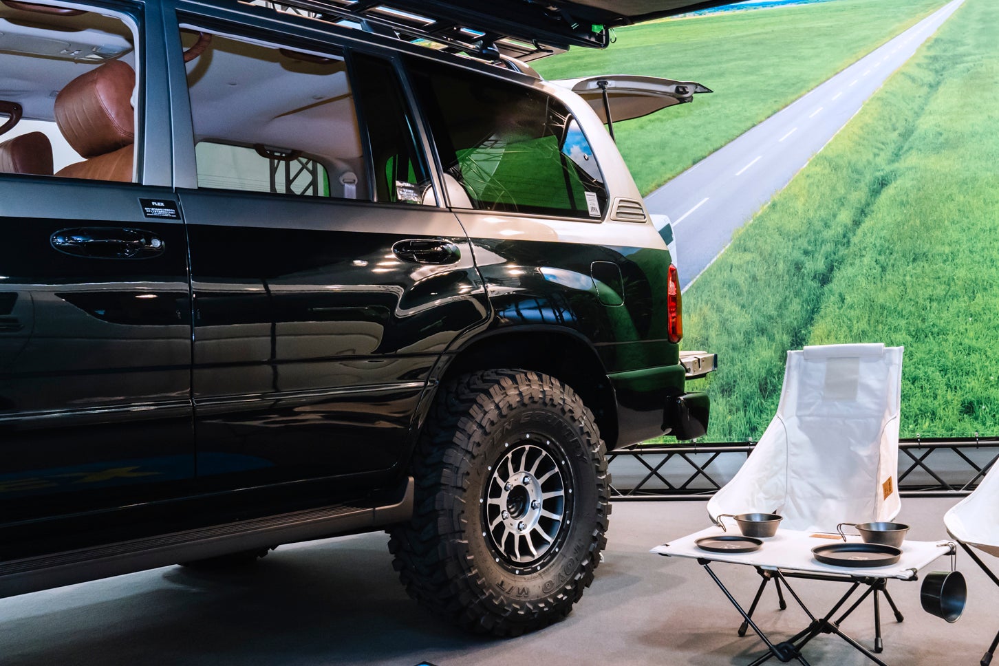 ジャパンモビリティショー2025で展示されたFLEXの「Renoca 106」