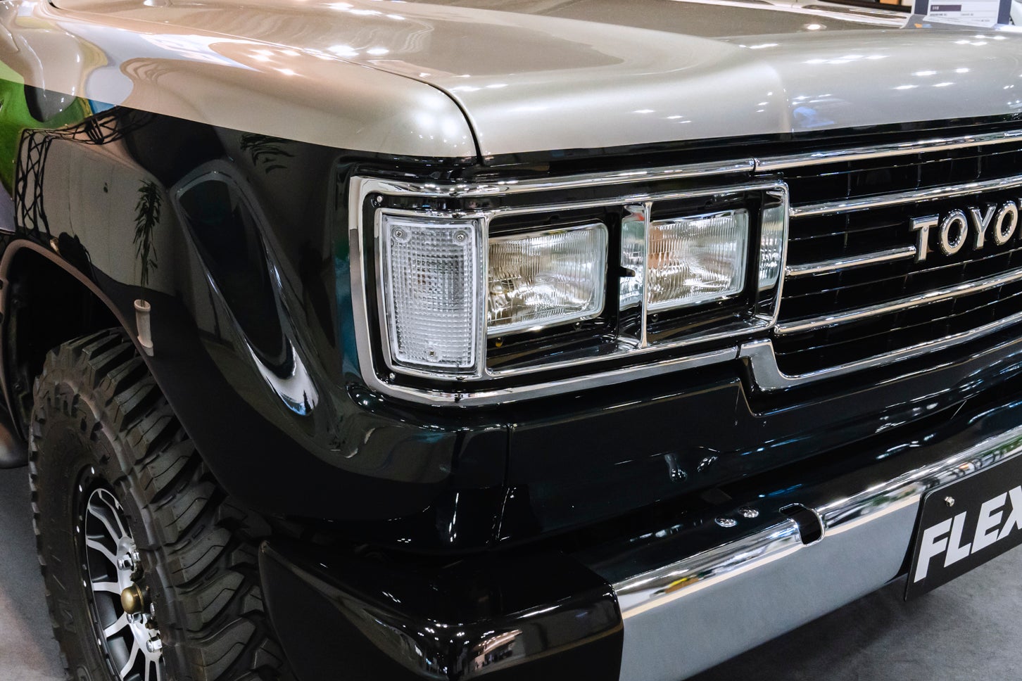 ジャパンモビリティショー2025で展示されたFLEXの「Renoca 106」