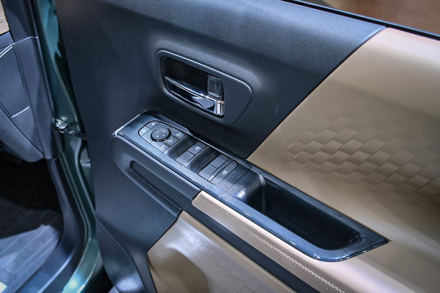 三菱デリカミニ｜Mitsubishi Delica Mini