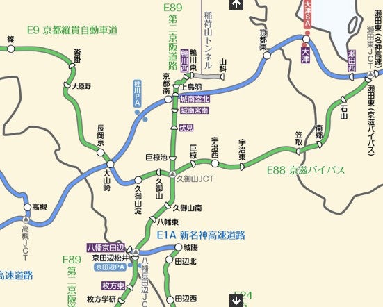名神高速と第二京阪は交差しているが乗り換えができない。