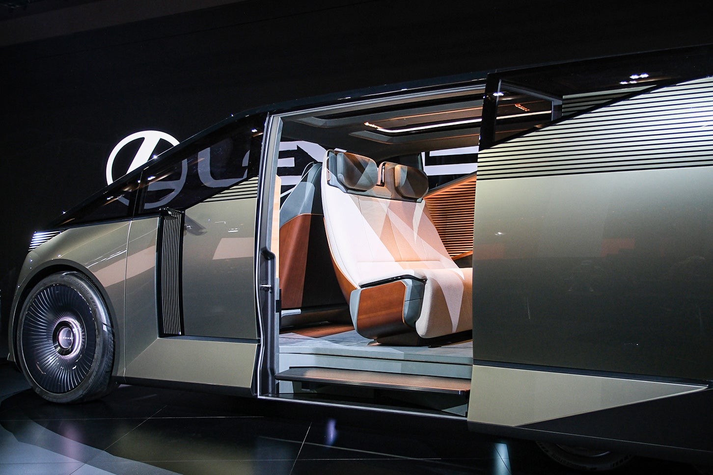 レクサスLSコンセプト｜Lexus LS Concept