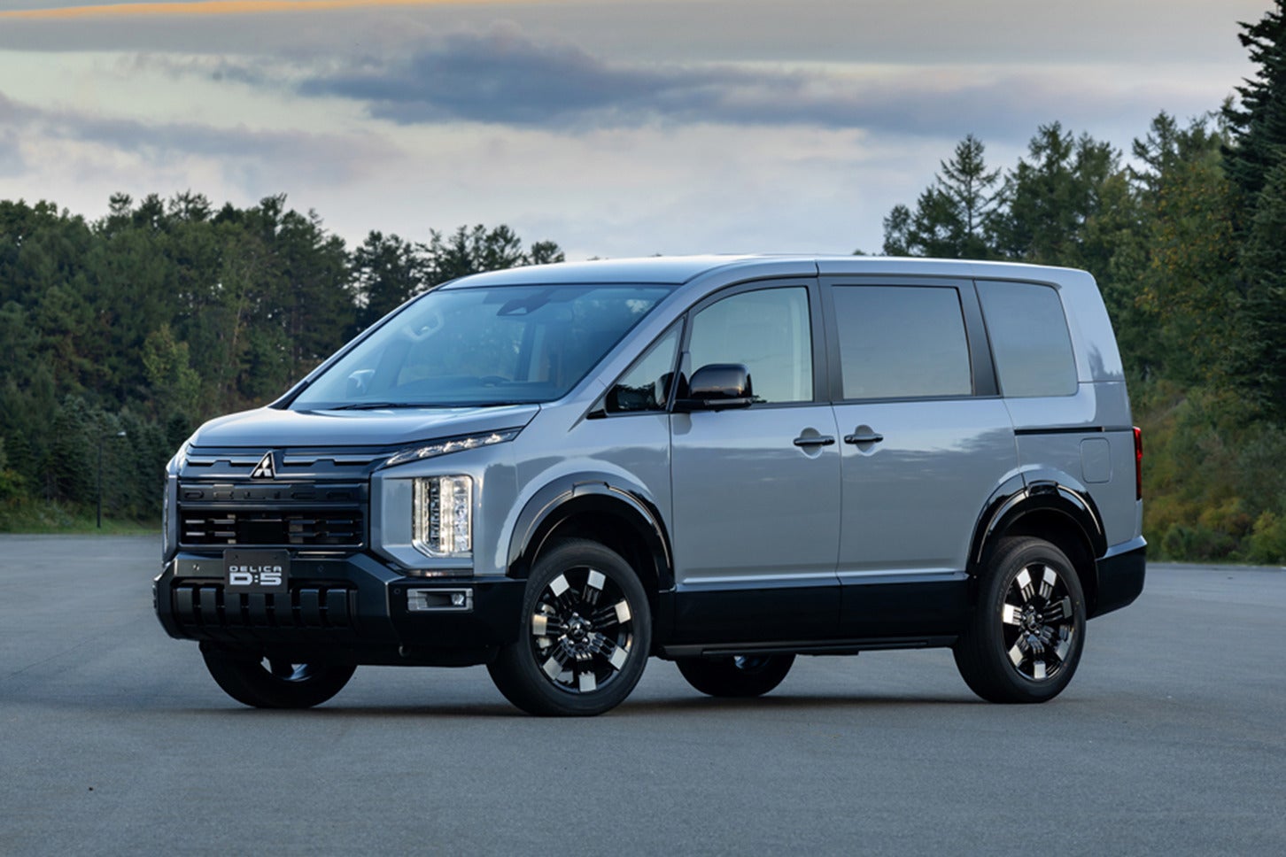 三菱デリカD:5｜Mitsubishi Delica D:5