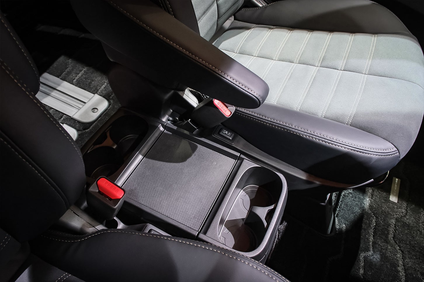 三菱デリカD:5｜Mitsubishi Delica D:5