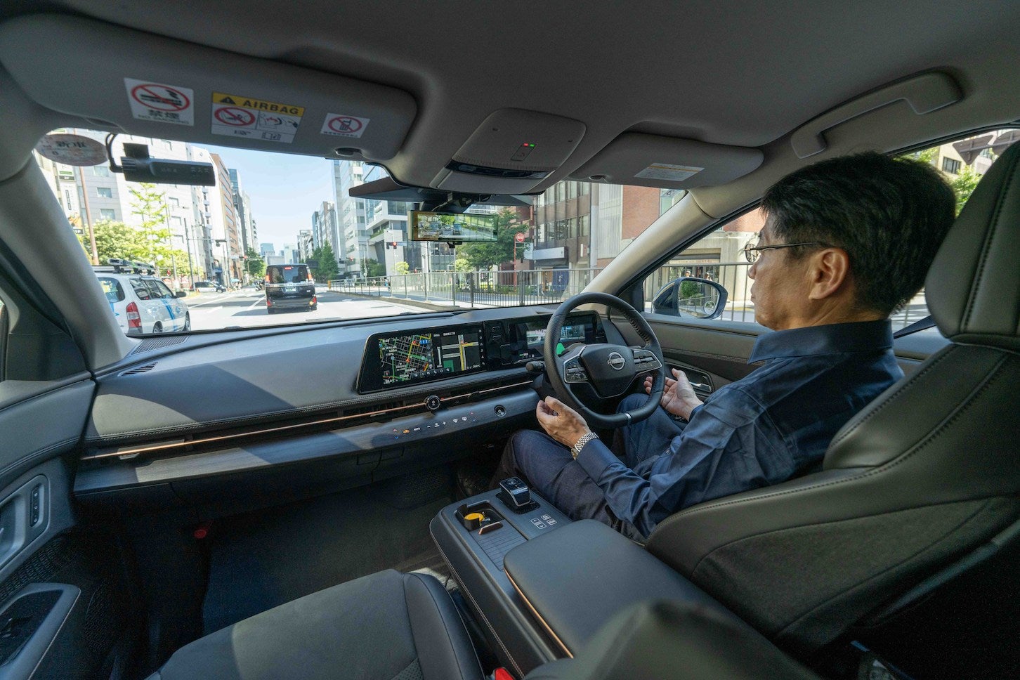 デモ走行中のアリアの車内。