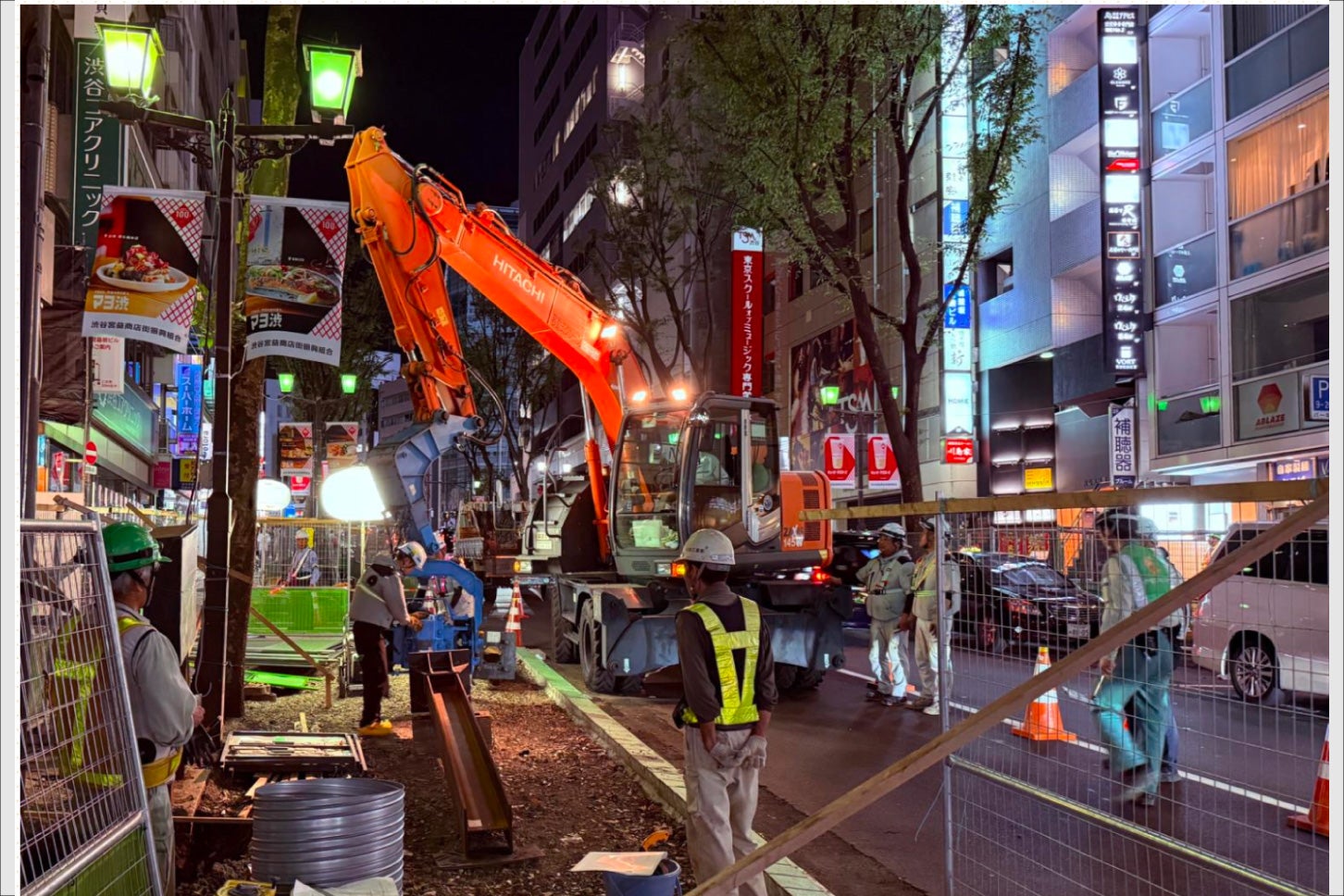 大山街道整備事業の様子。