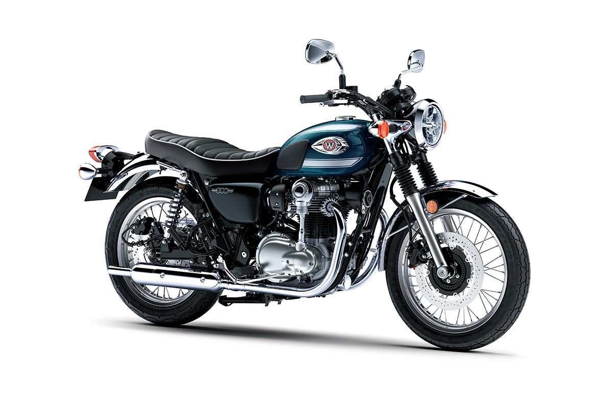 カワサキ W800(メタリックディープブルー)