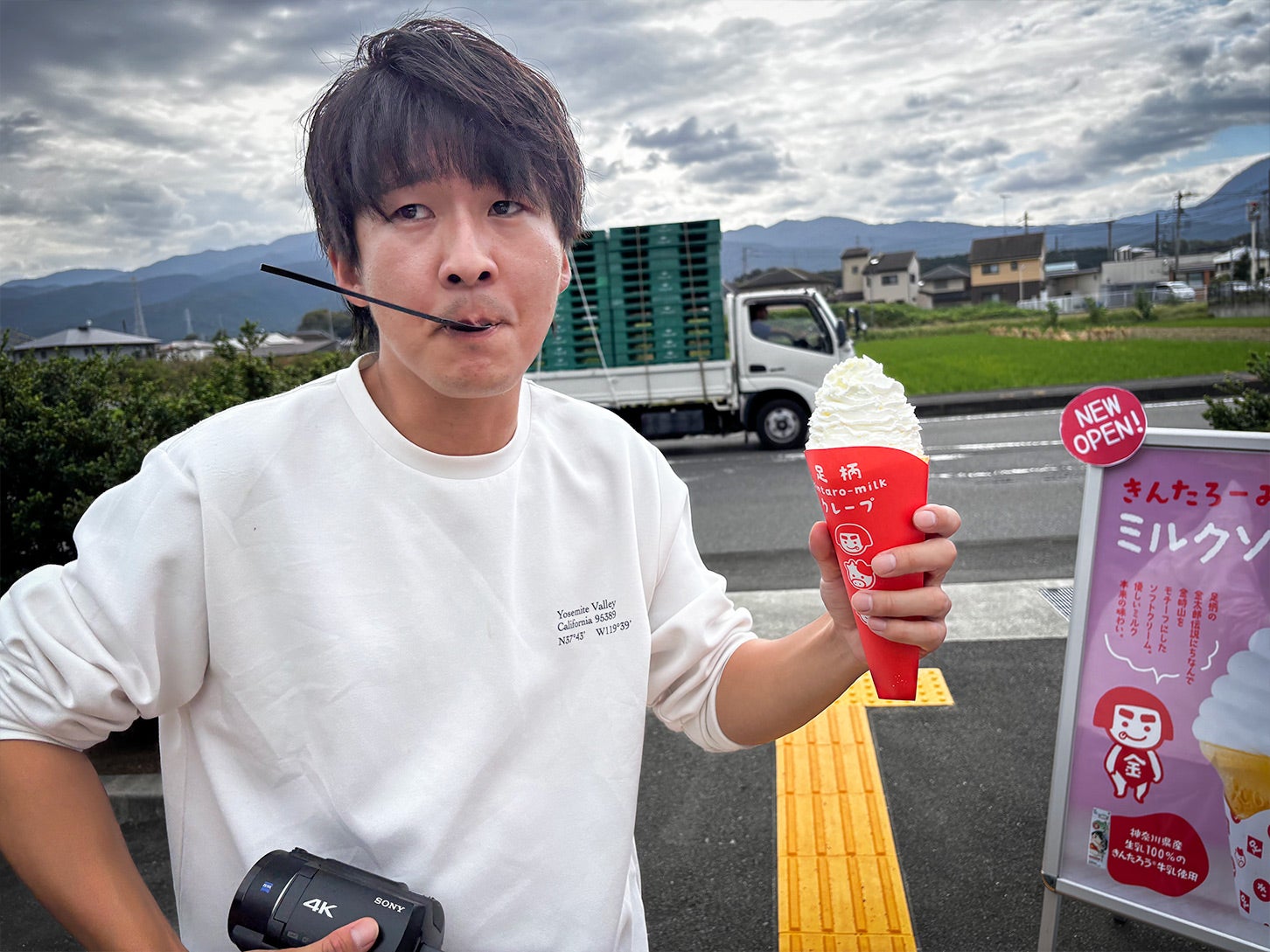 「きんたろーみるくミルククレープ」の2番目に大きいクレープ盛りをチョイス。大量のクリームが入っていてびっくりしました！