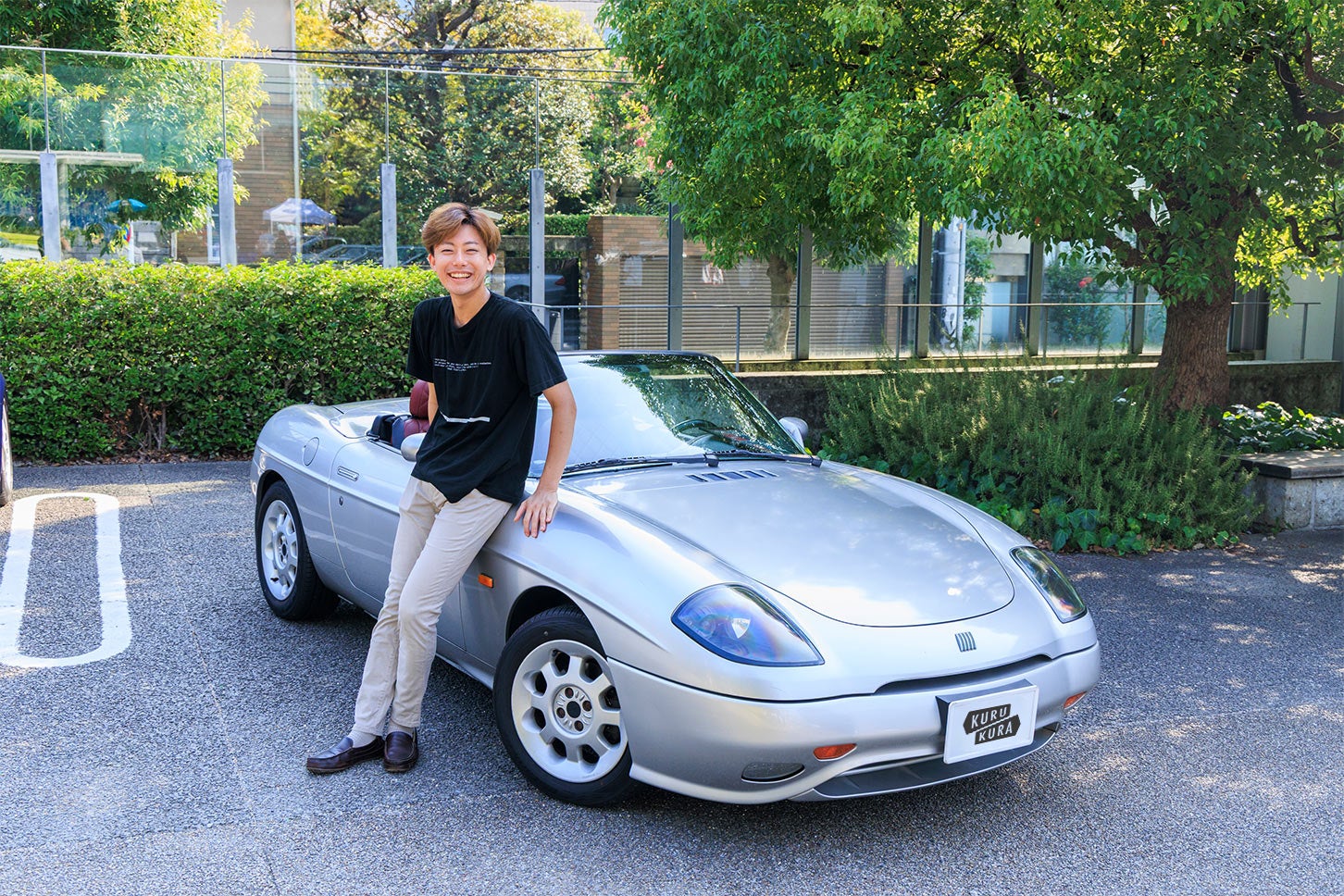 フィアット・バルケッタと、オーナーのかわむらさん。