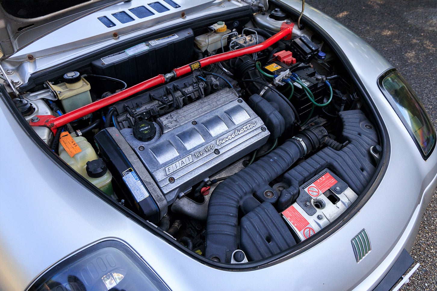 バルケッタは1746cc直列4気筒DOHCエンジンを搭載し、最高出力130PS（96kW）/6300rpm、最高トルク16.7kgf·m（164Nm）/4,600rpmを発揮します。