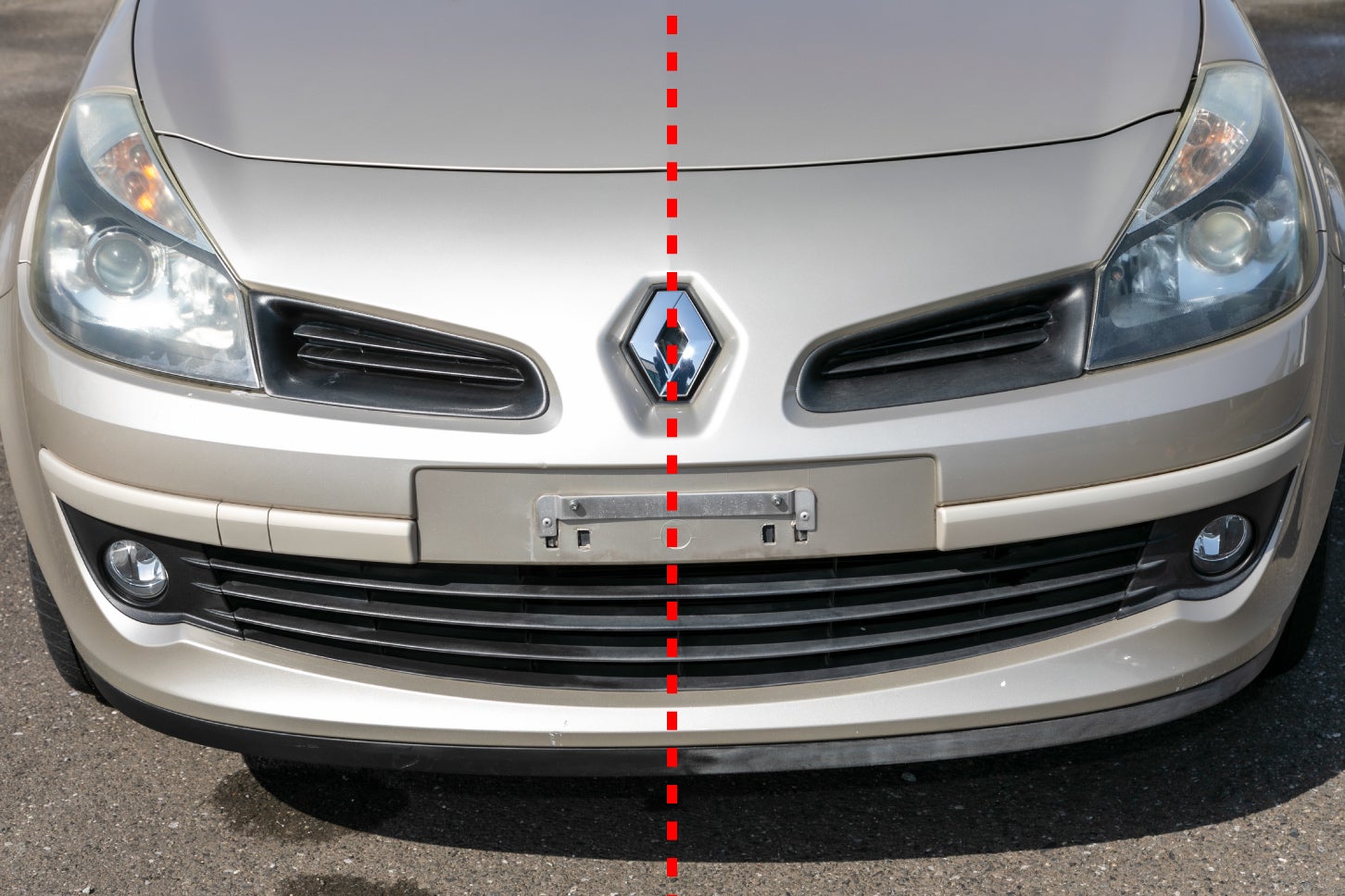 左半分が施工後、右半分が施工前の状態です。一目瞭然ですね。