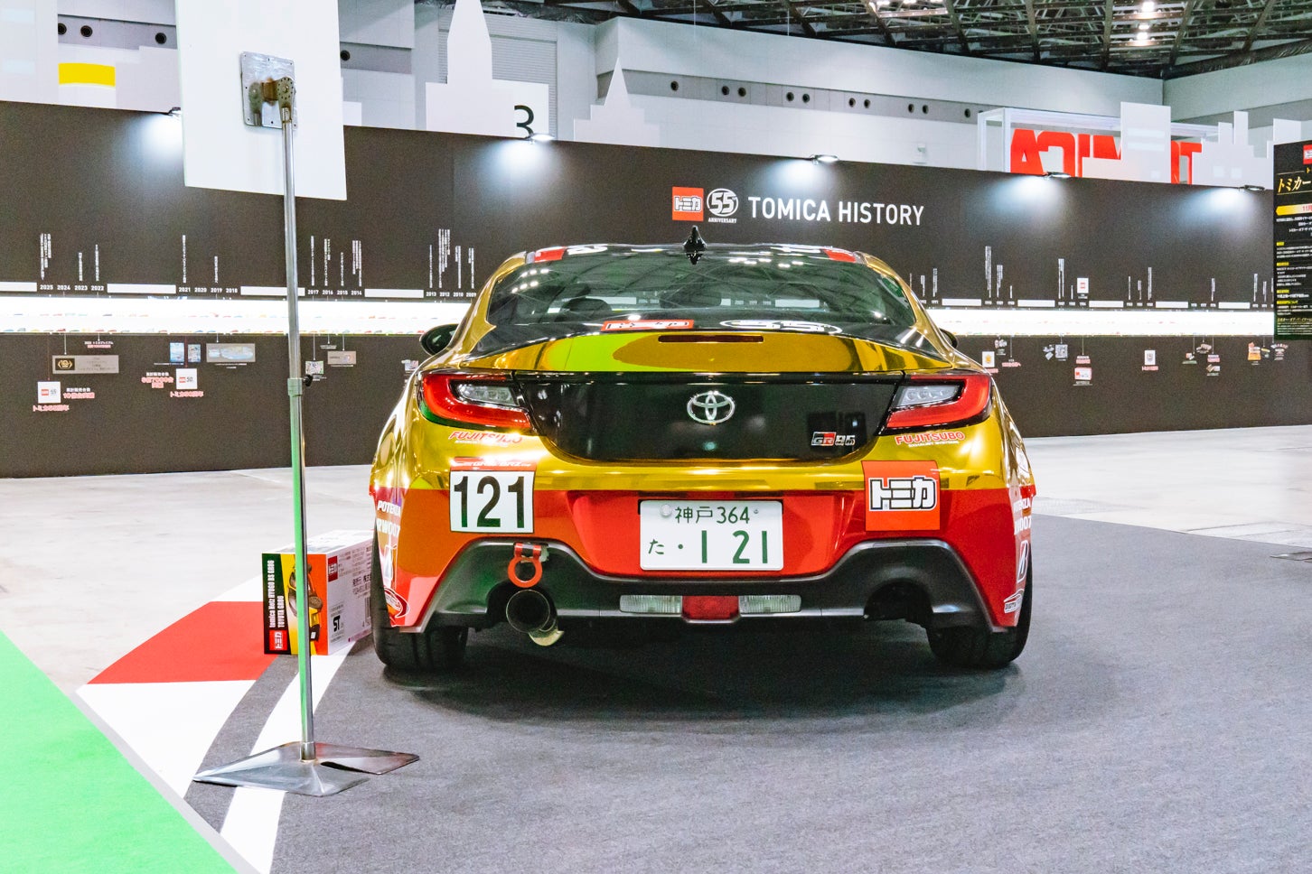 ネッツ兵庫 BS GR86 トヨタ GR86の実車展示