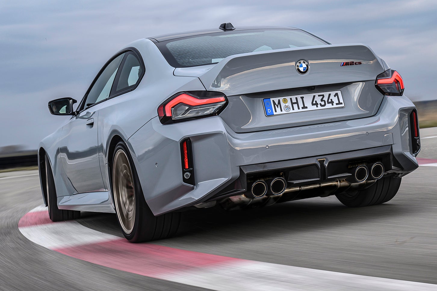 BMW M2 CS