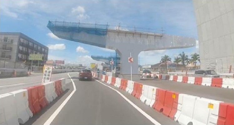 工事が進む小禄道路