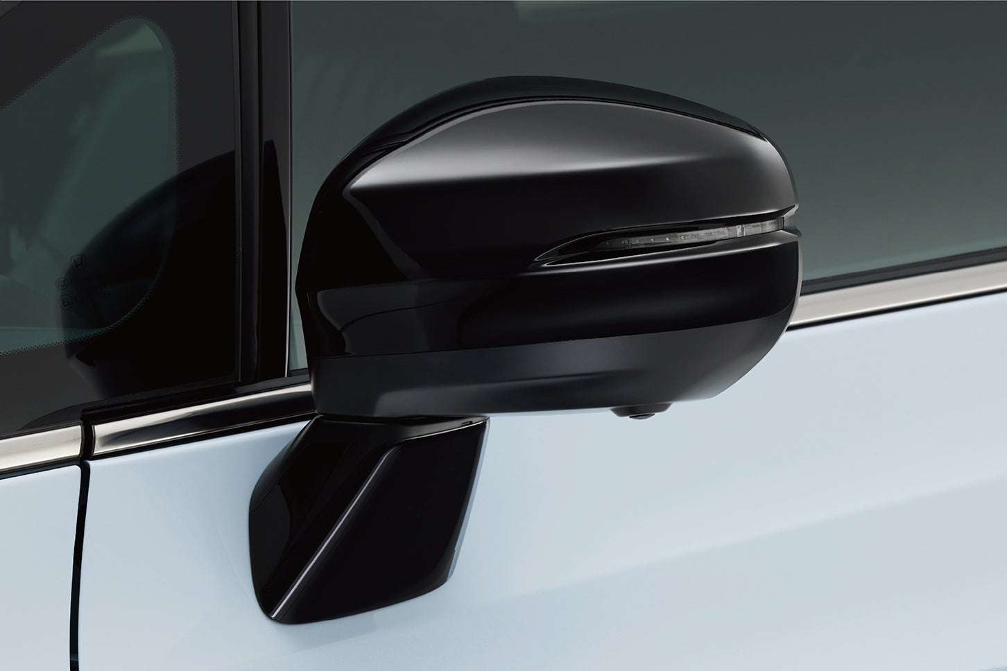 ホンダ・オデッセイe:HEVアブソルート・EXブラックエディション｜Honda Odyssey e:HEV Absolute・EX Black Edition