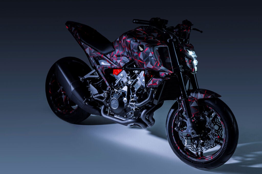 ホンダが新型エンジン「V3電動ターボ」搭載モデルを世界初公開！ 900cc