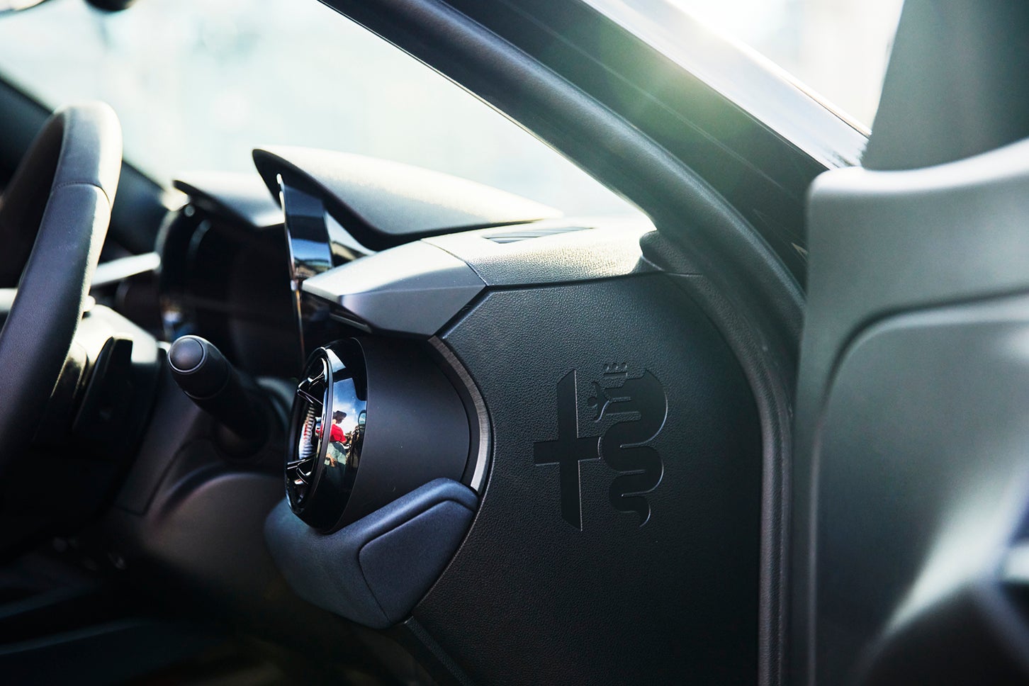 アルファロメオ・ジュニア イブリダ コア｜Alfa Romeo Junior Ibrida Core