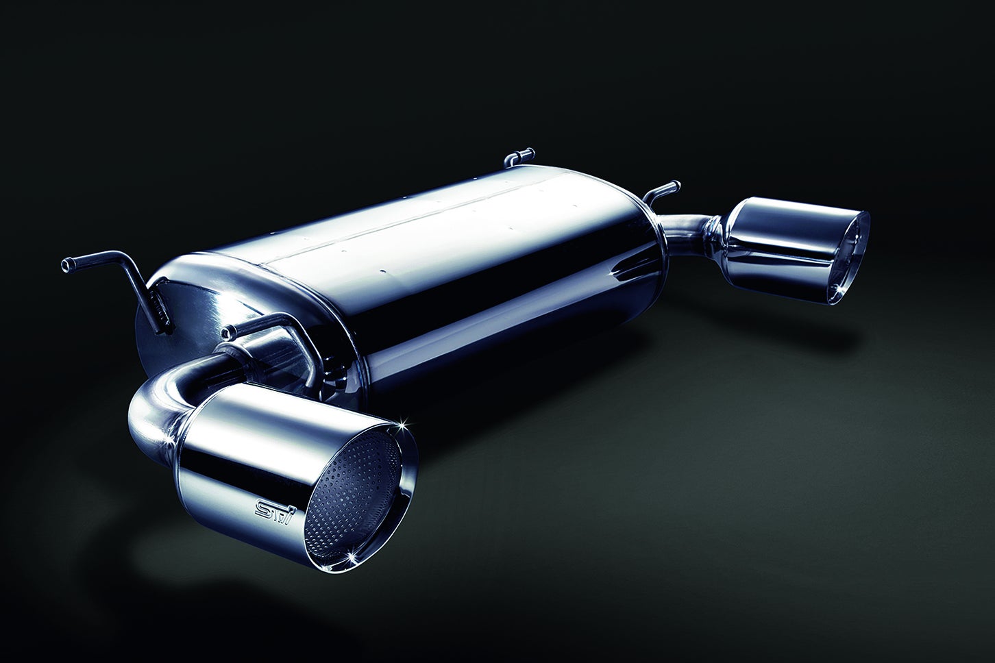 スバルBRZ STIスポーツ・タイプRA｜STI製パフォーマンスマフラー（STIロゴ入り）