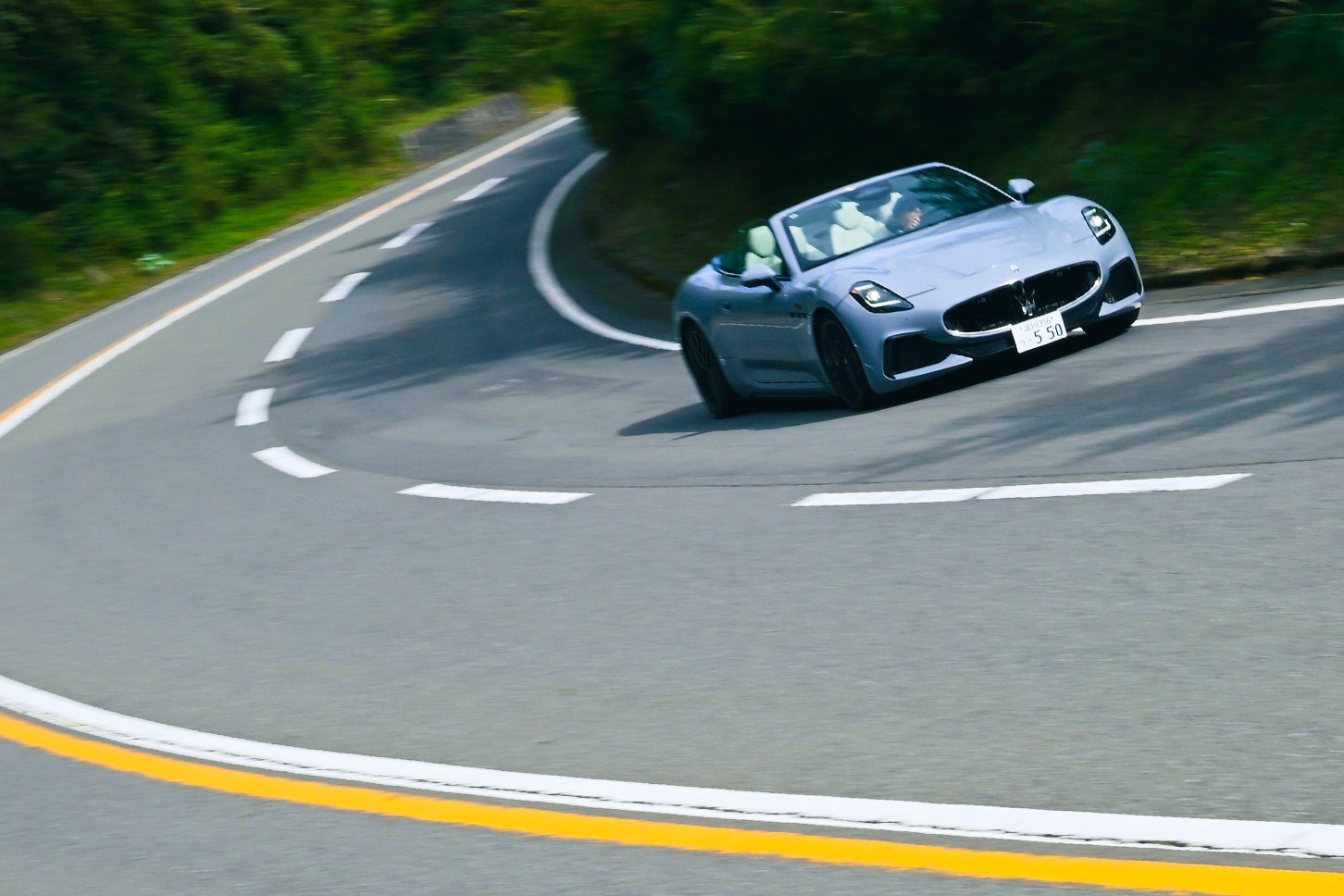 マセラティ グランカブリオ トロフェオ｜Maserati Grancabrio Trofeo