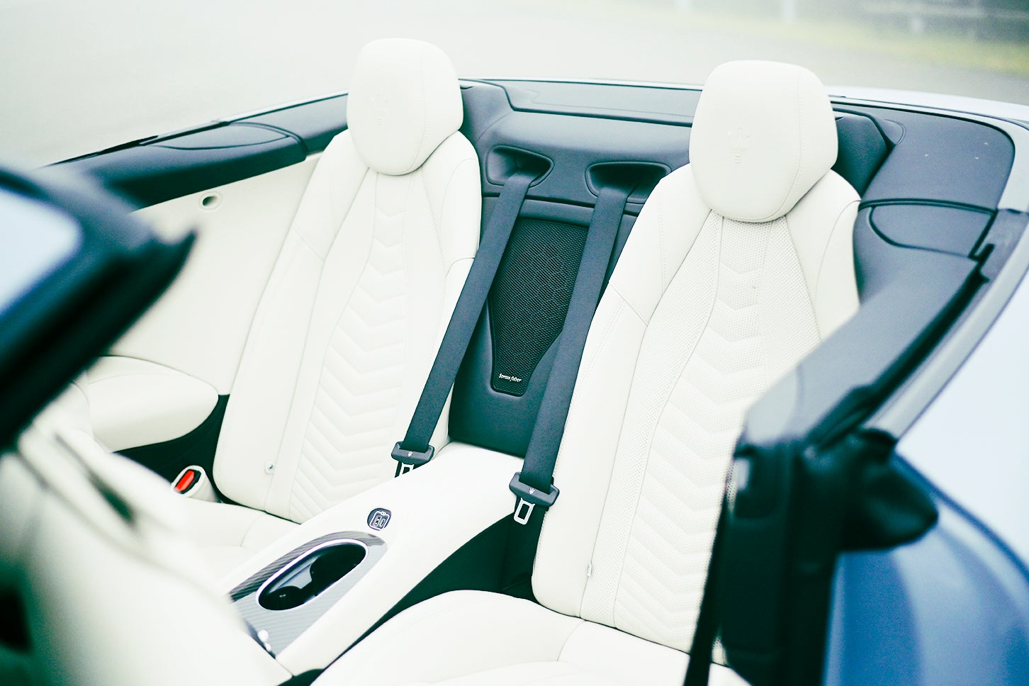 マセラティ グランカブリオ トロフェオ｜Maserati Grancabrio Trofeo