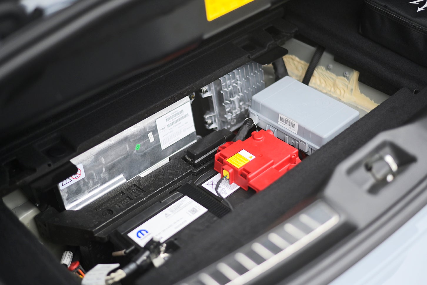 マセラティ グランカブリオ トロフェオ｜Maserati Grancabrio Trofeo