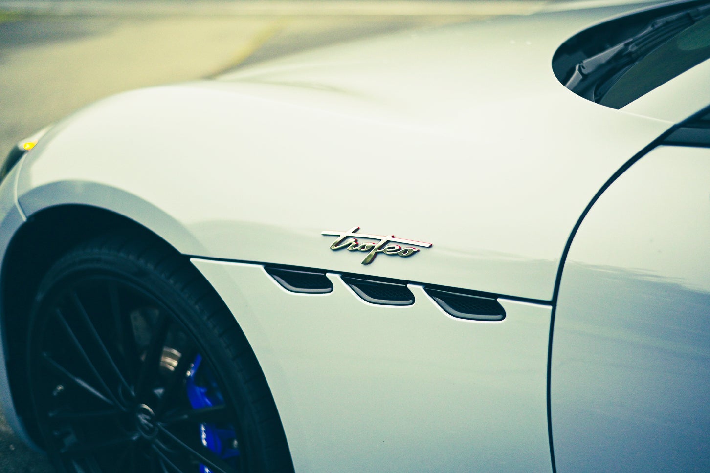 マセラティ グランカブリオ トロフェオ｜Maserati Grancabrio Trofeo