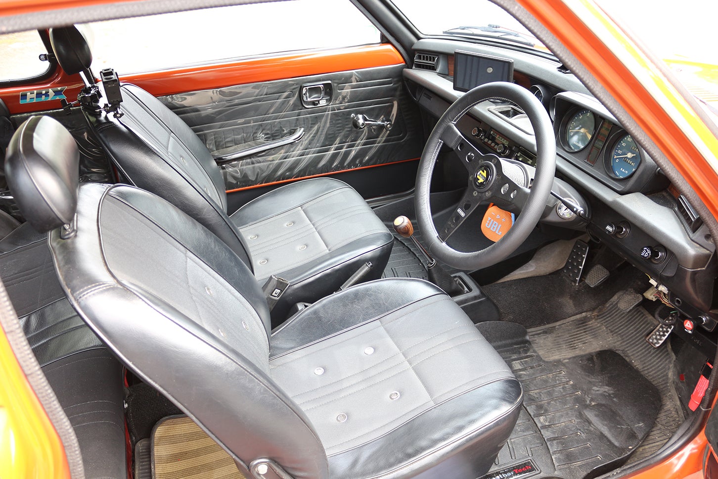 ホンダS800やN360にも惹かれたけどシビックRSをチョイス！━━ハッサンの「ワカモノ旧車オーナー探訪記」Vol.06