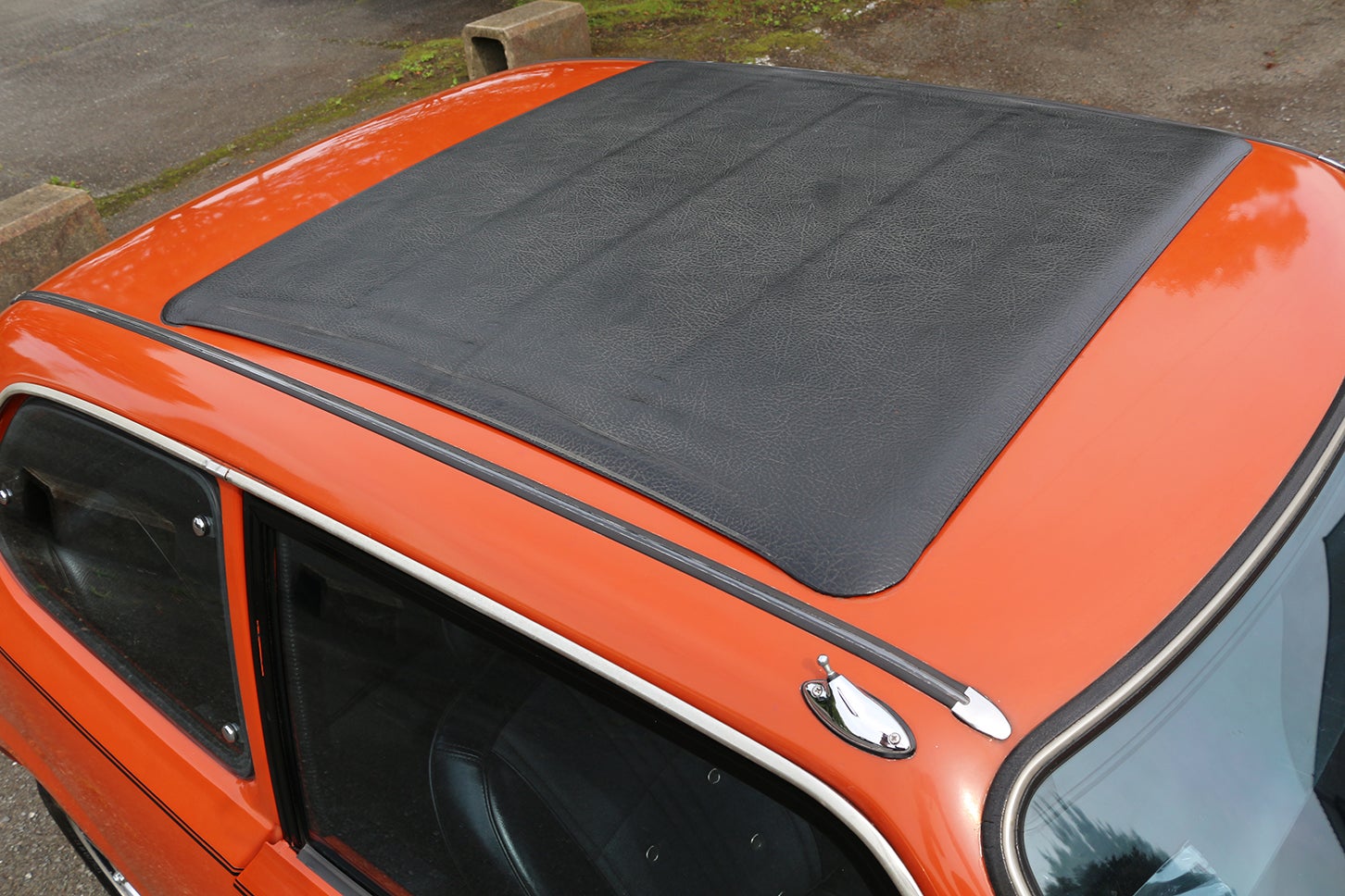 ホンダS800やN360にも惹かれたけどシビックRSをチョイス！━━ハッサンの「ワカモノ旧車オーナー探訪記」Vol.06