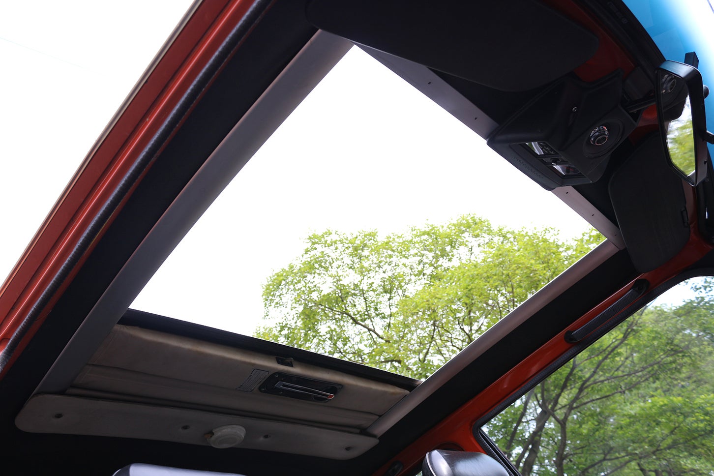 ホンダS800やN360にも惹かれたけどシビックRSをチョイス！━━ハッサンの「ワカモノ旧車オーナー探訪記」Vol.06