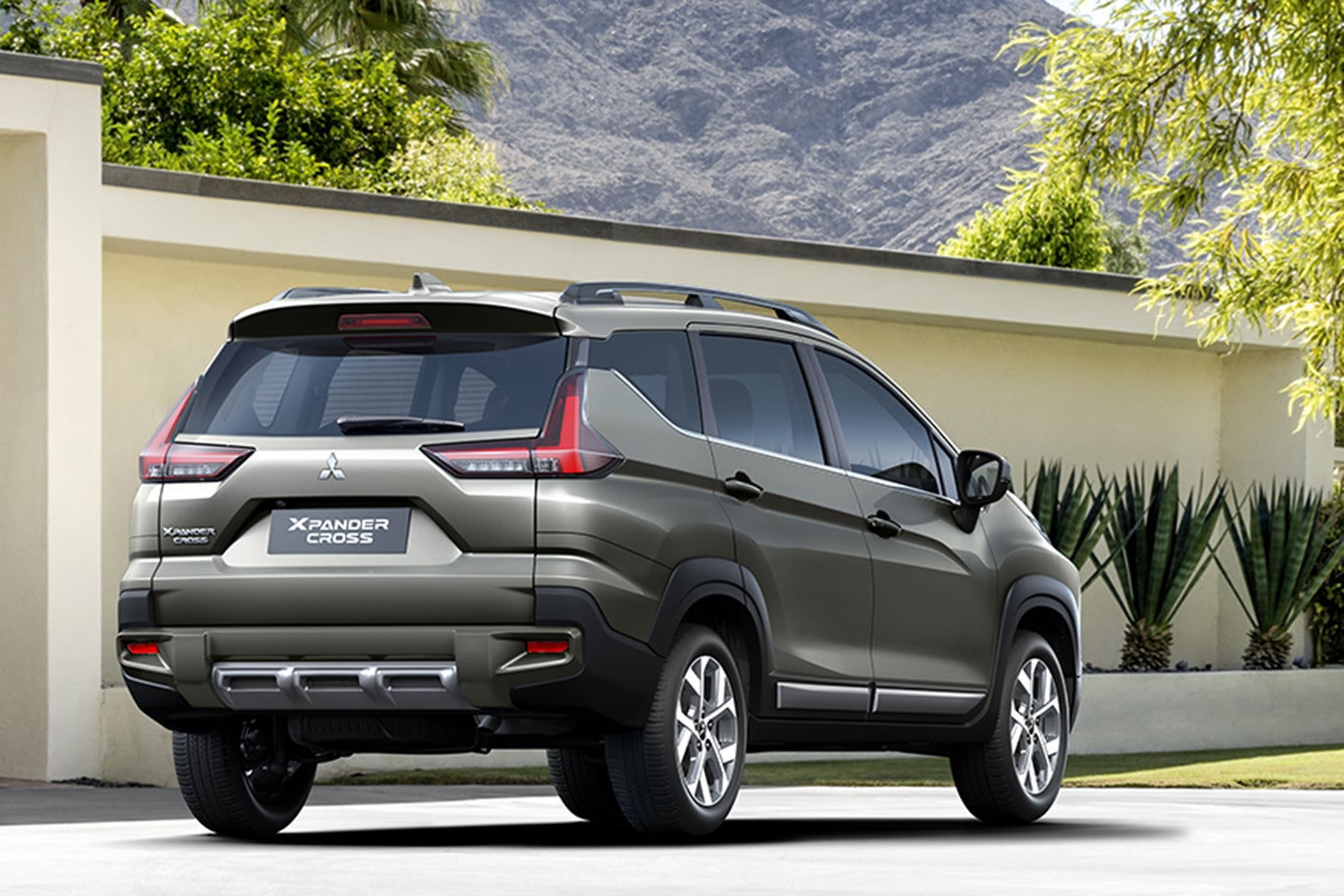 三菱エクスパンダークロス｜Mitsubishi Xpander Cross