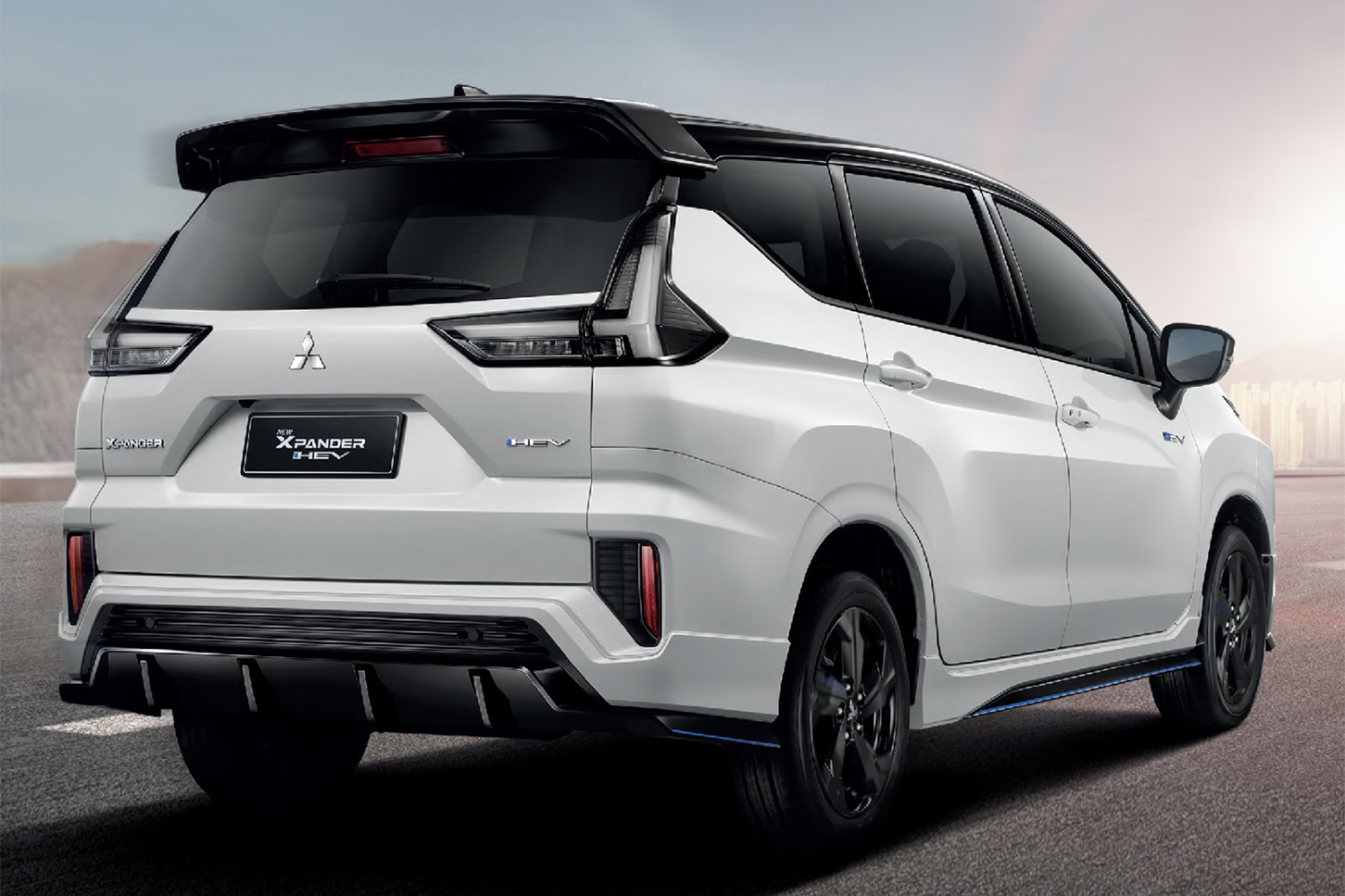 三菱エクスパンダークロスHEVプレイ｜Mitsubishi Xpander Cross HEV Play