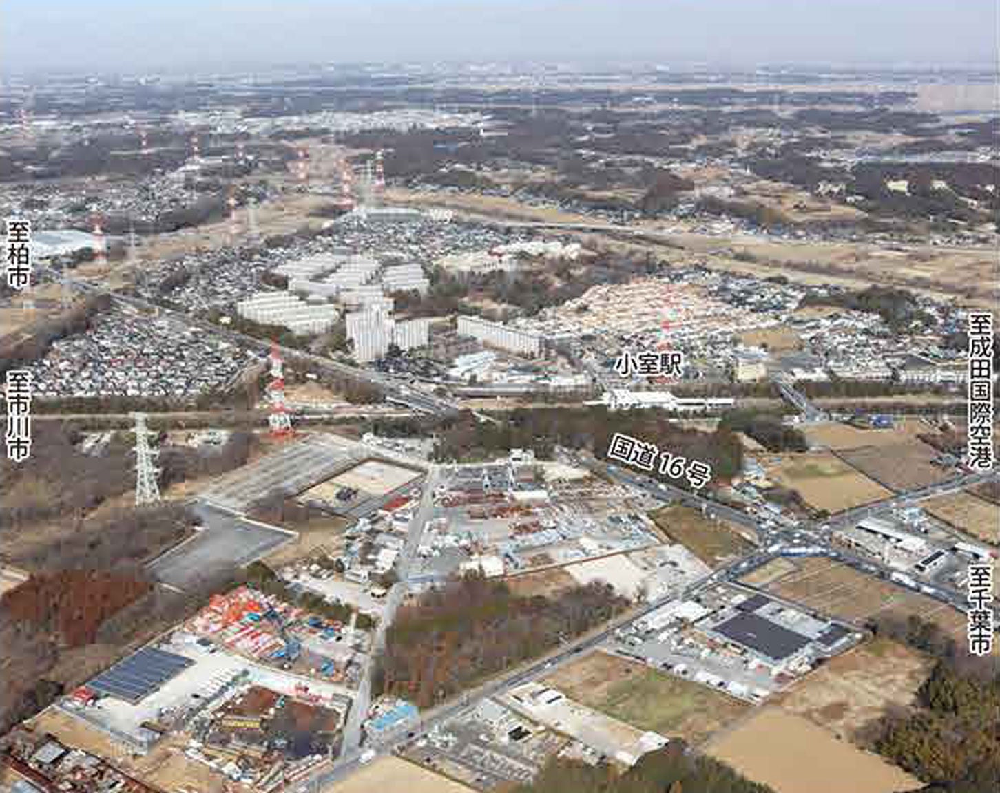 国道16号交差点付近の様子。