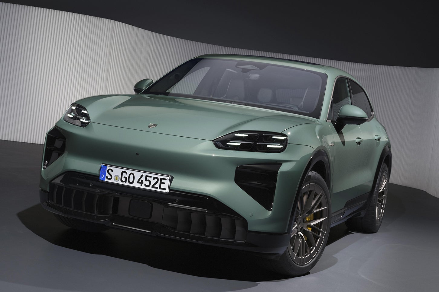 ポルシェ・カイエン・ターボ・エレクトリック｜Porsche Cayenne Turbo Electric