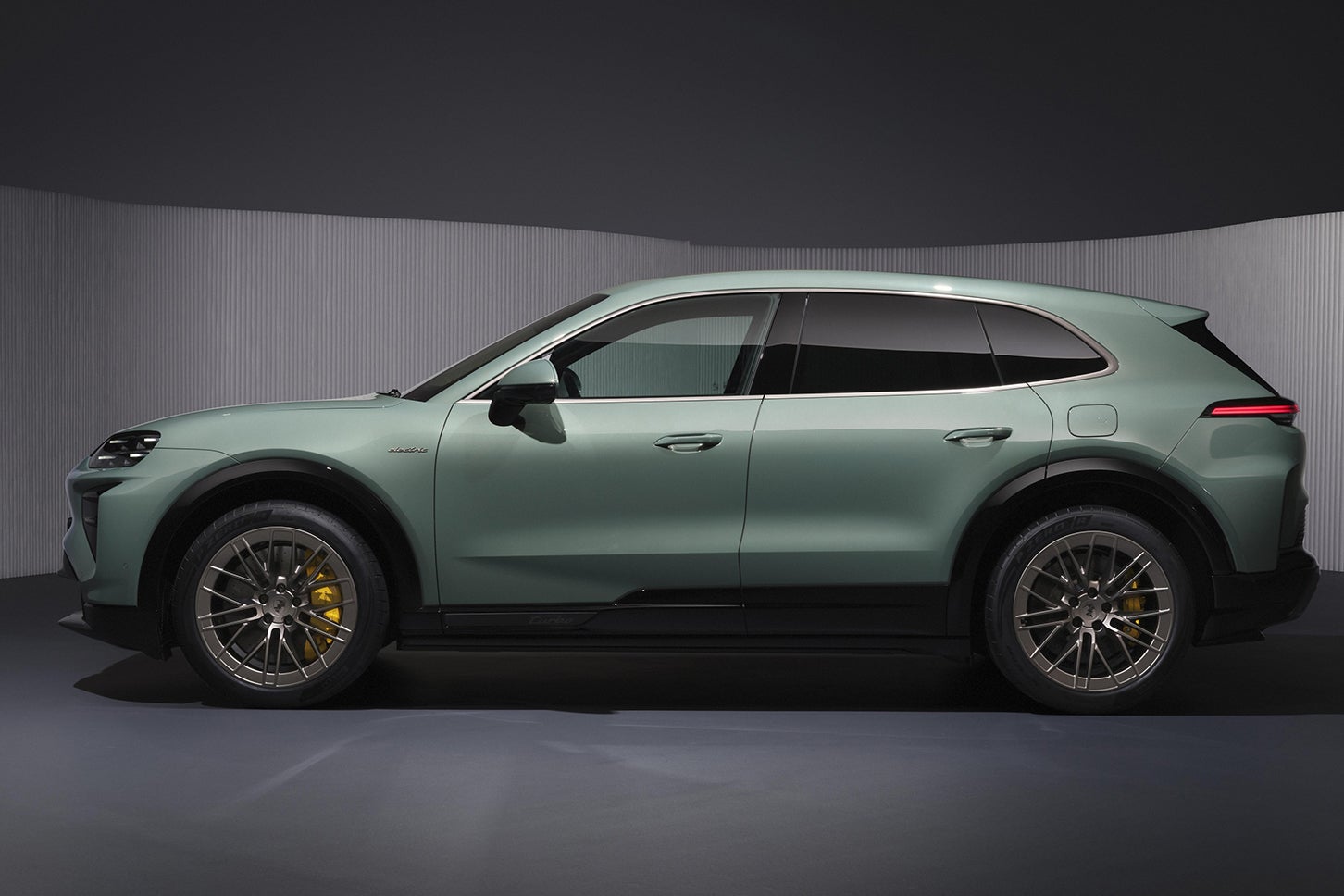 ポルシェ・カイエン・ターボ・エレクトリック｜Porsche Cayenne Turbo Electric