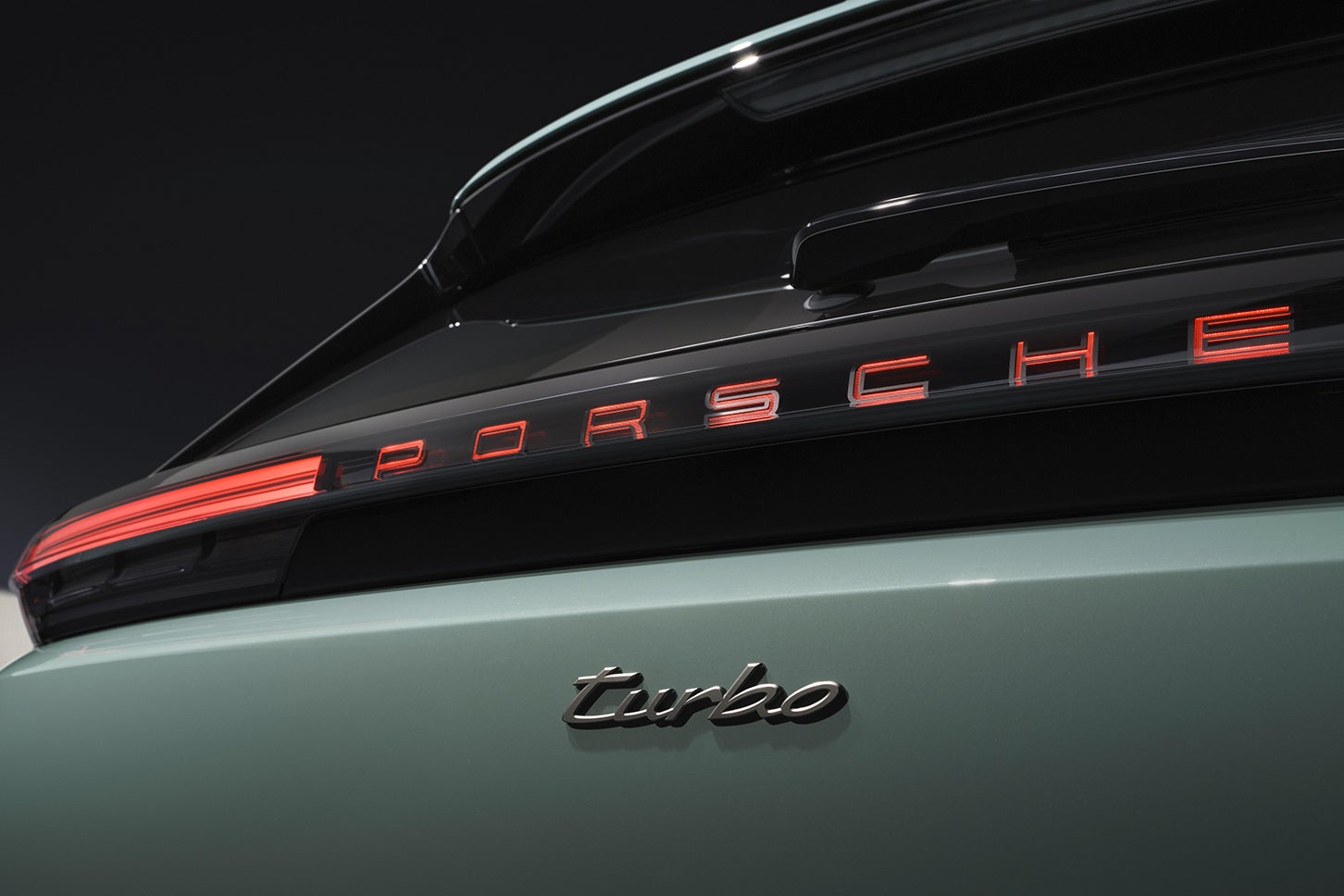 ポルシェ・カイエン・ターボ・エレクトリック｜Porsche Cayenne Turbo Electric