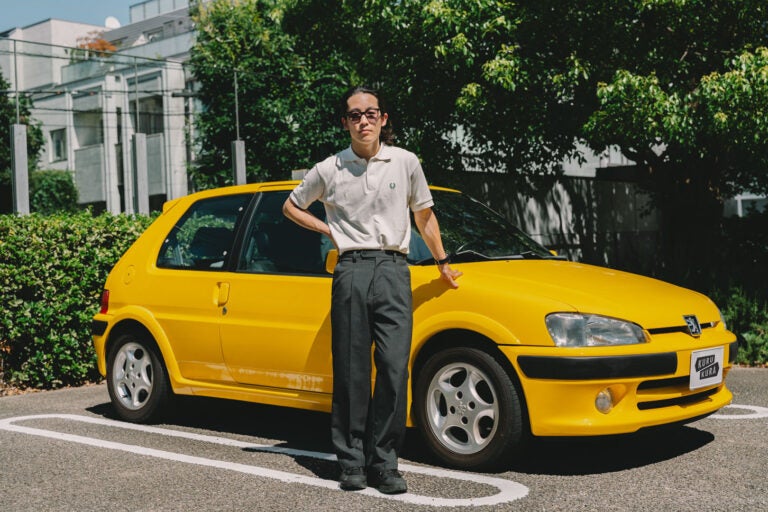 古江ちゃんと愛車の「プジョー106 S16」