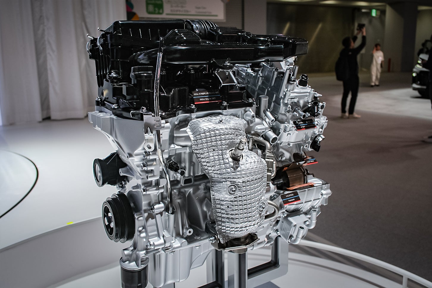 ダイハツが軽自動車用に新開発したハイブリッドシステム「e-SMART HYBRID」