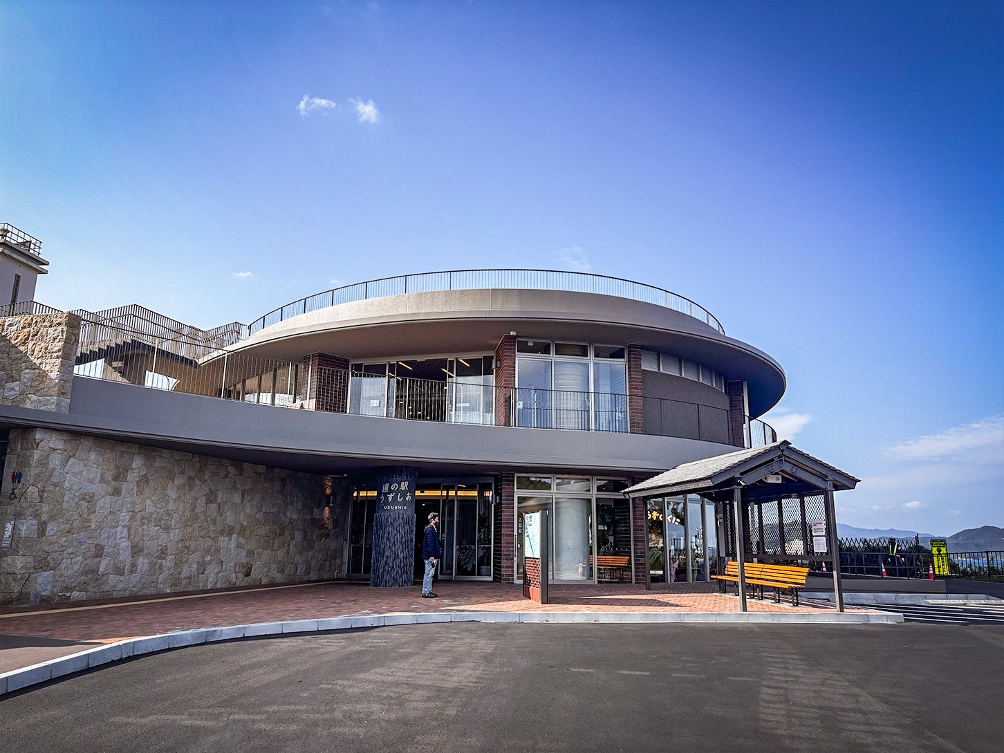 道の駅「うずしお」の外観です。