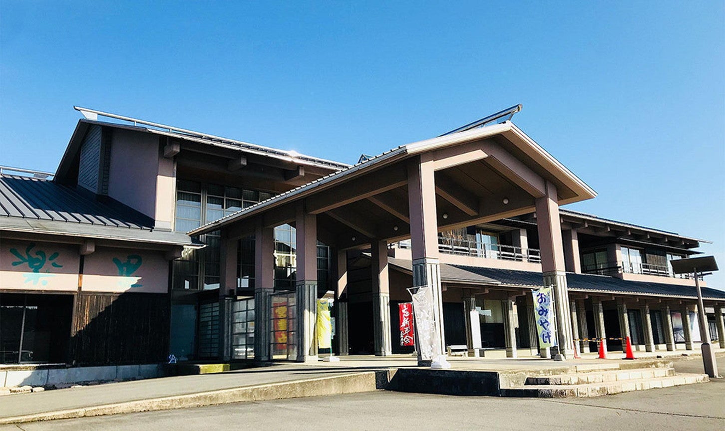 写真提供：道の駅「東由利 黄桜の里」黄桜温泉 湯楽里