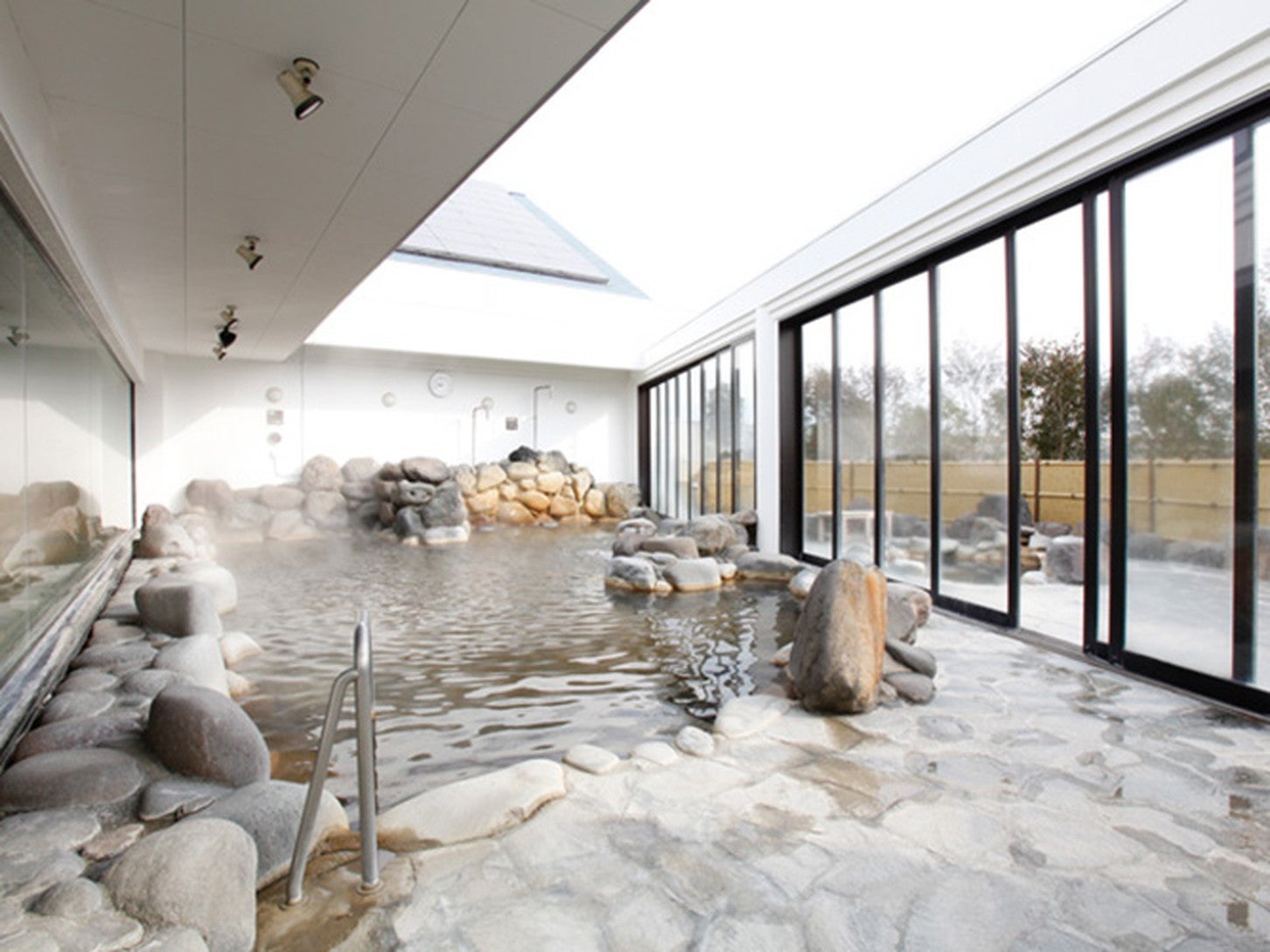 写真提供：道の駅「よしおか温泉」リバートピア吉岡