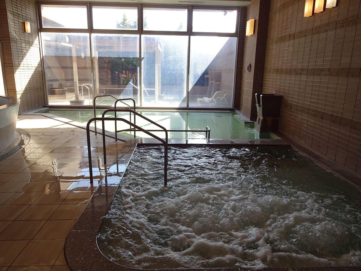 写真提供：道の駅「ころ柿の里しか」アクアパークシ・オン