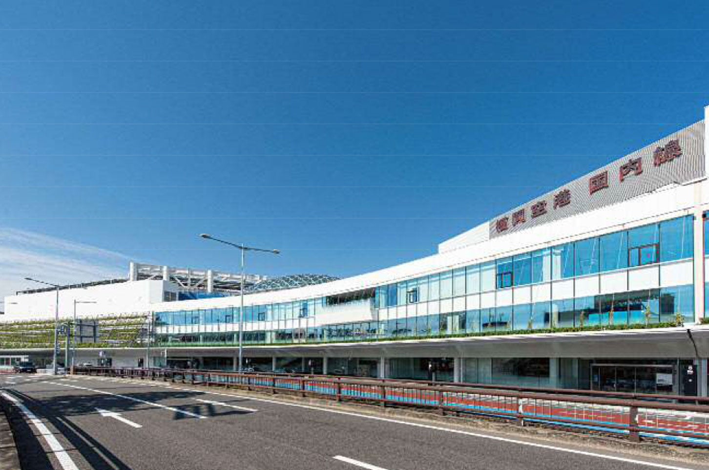 福岡空港のターミナル。