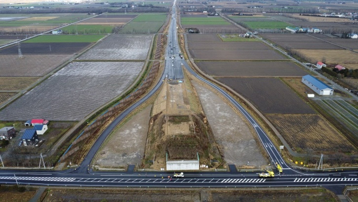 2025年3月に開通した道央圏連絡道路（中樹林道路）の様子。