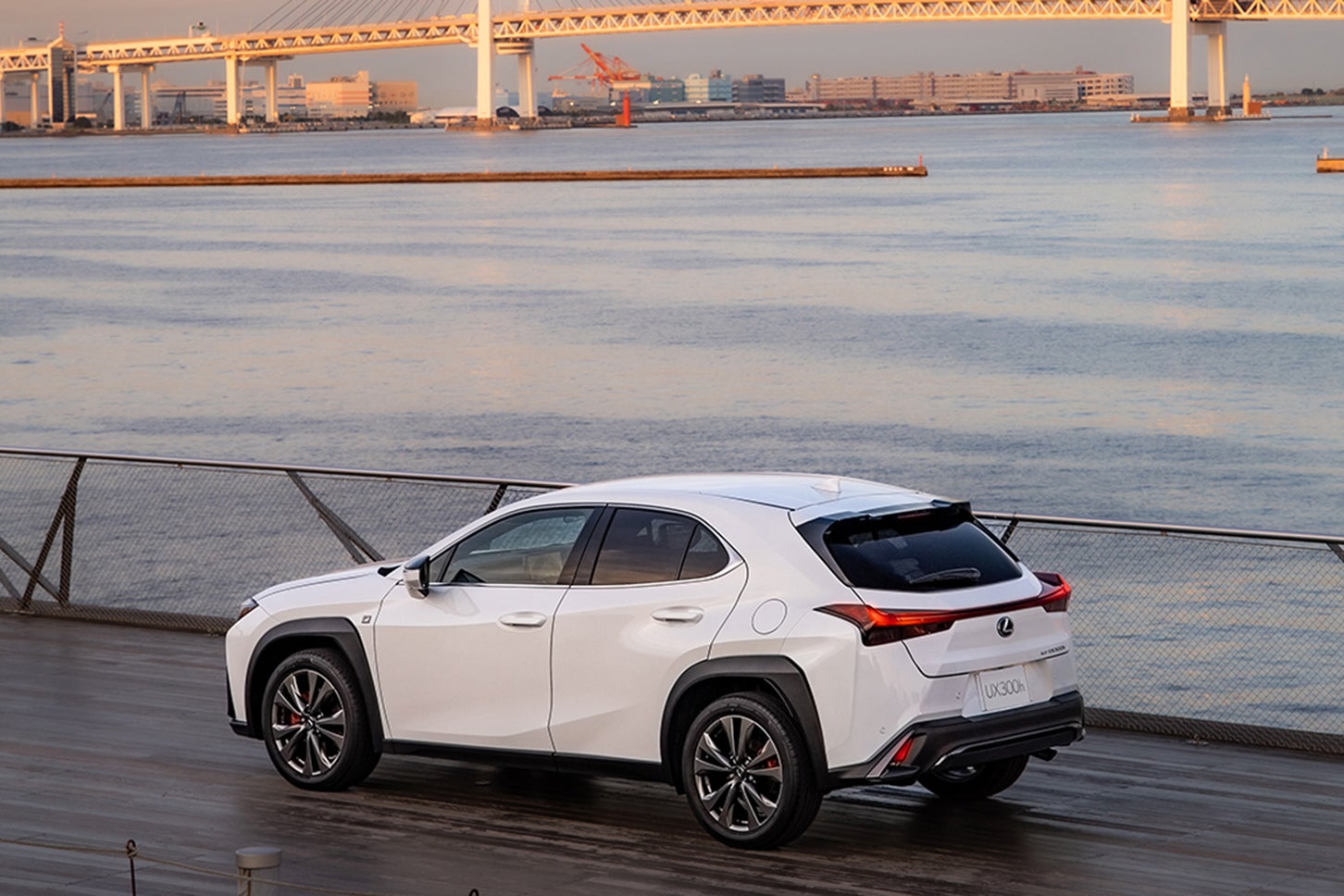 レクサスUX300h｜Lexus UX300h