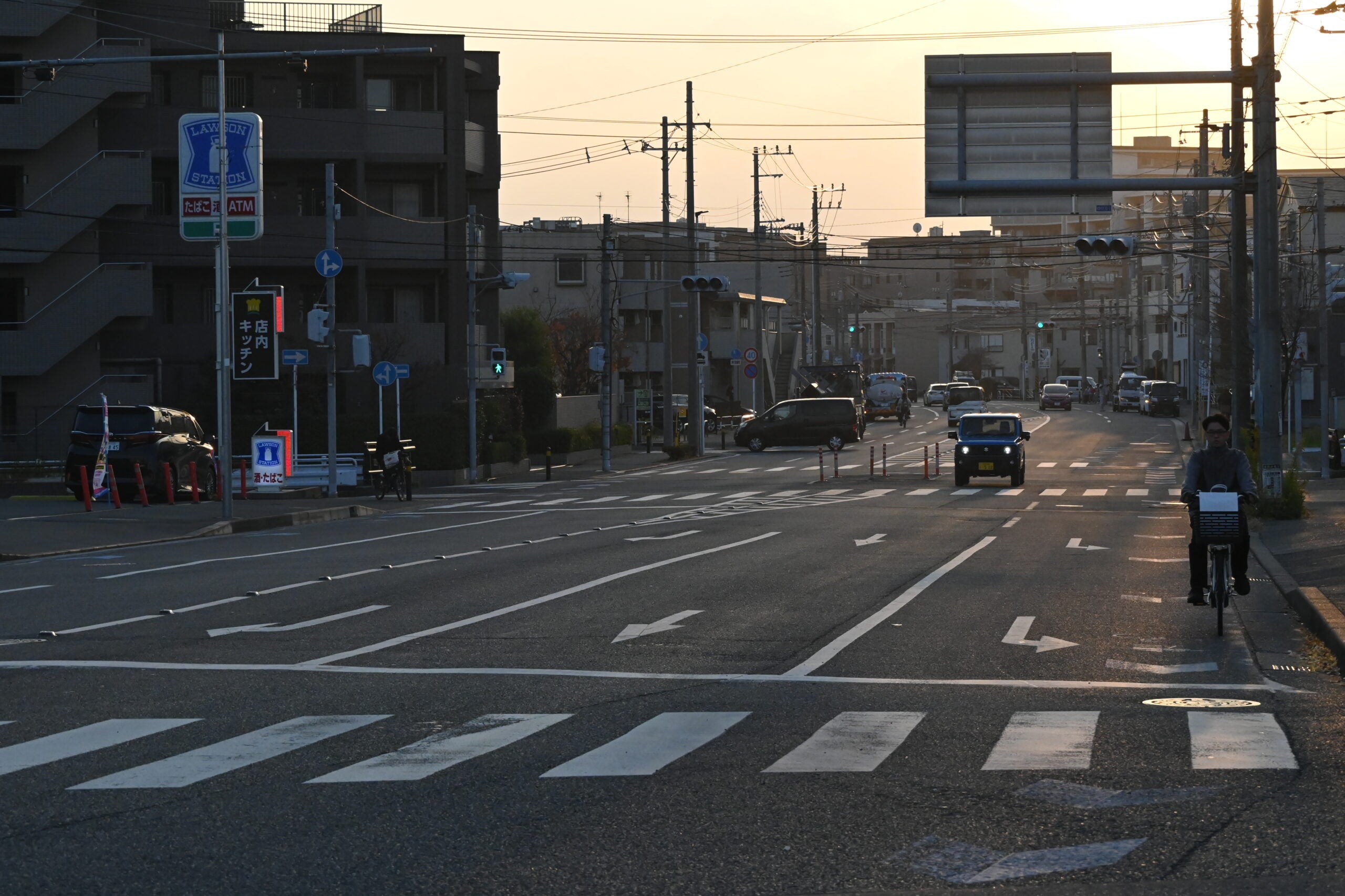 川崎市内で大部分が開通済みの4車線の都市計画道路「宮内新横浜線」