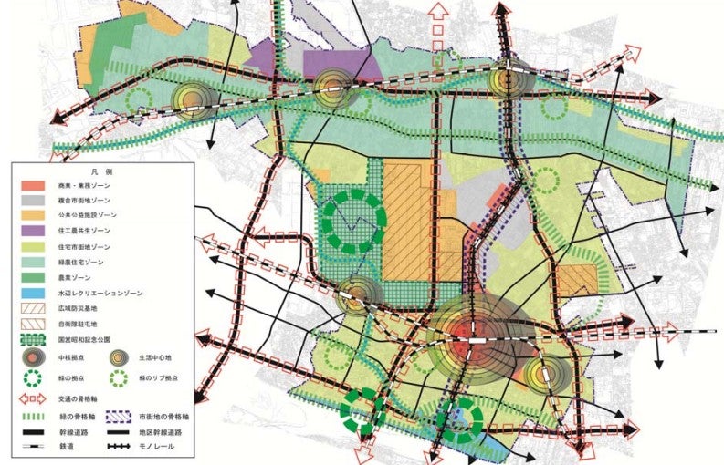 「中央南北線」は、中央のオレンジ色「陸上自衛隊敷地」の右側を南北に抜ける道路。