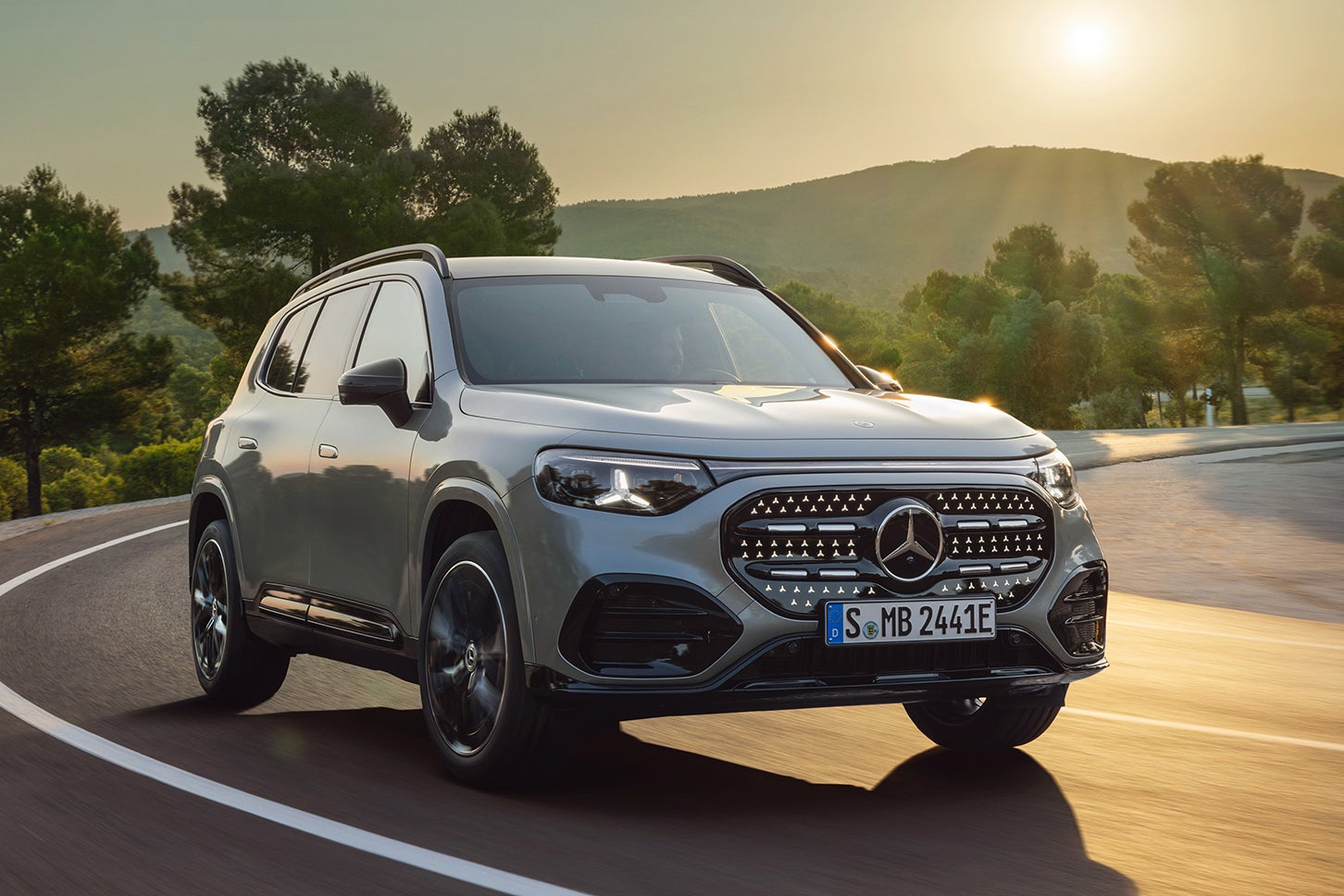 メルセデス・ベンツGLB|Mercedes-Benz GLB